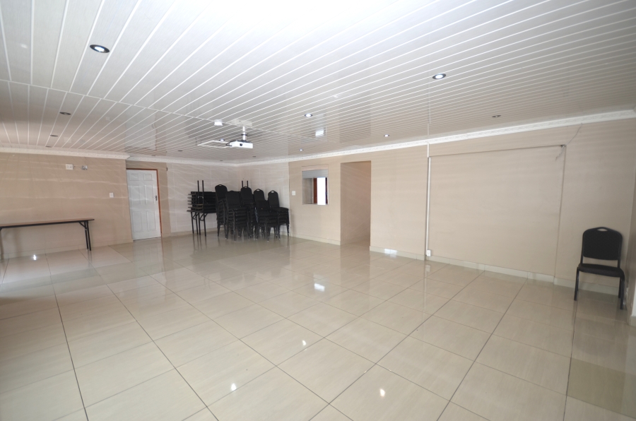 Commercial Property for Sale in Amalinda Eastern Cape